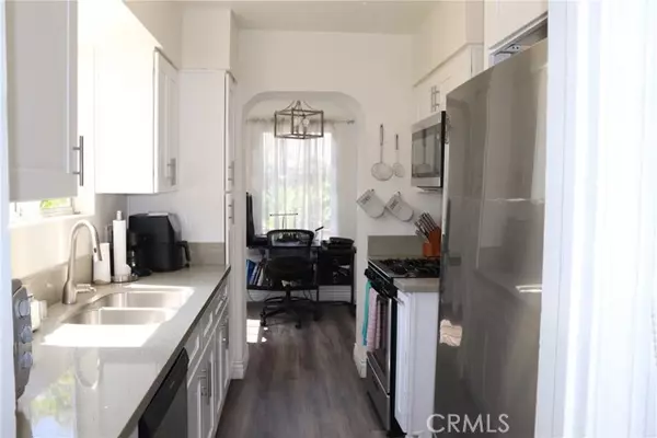 Los Angeles, CA 90043,2407 W 74th Street