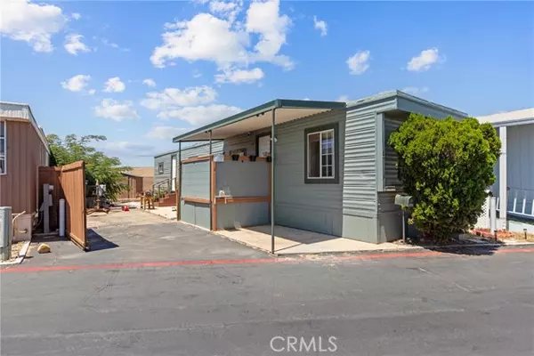 16473 Green Tree Boulevard #34, Victorville, CA 92395