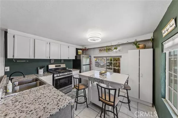 Victorville, CA 92395,16473 Green Tree Boulevard #34