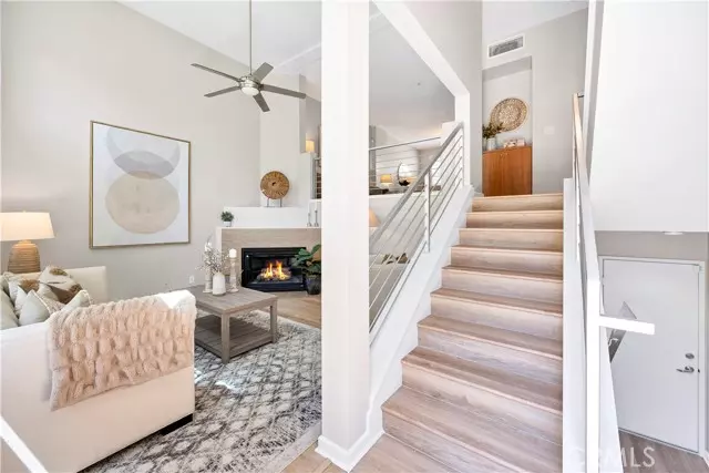 452 E Jeanette Lane, Santa Ana, CA 92705