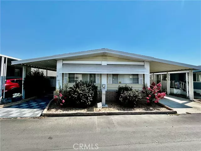 725 W Thornton Ave #161, Hemet, CA 92543