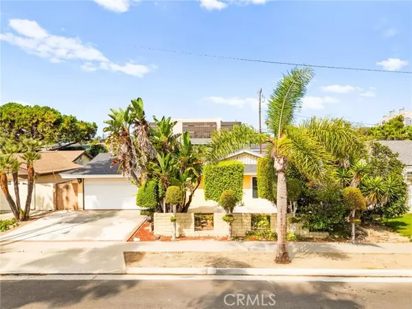 20401 Somerville Lane, Huntington Beach, CA 92646