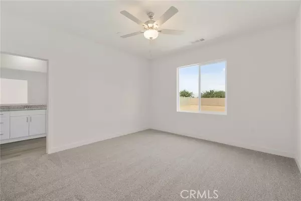 Apple Valley, CA 92307,22832 Saddleback Avenue