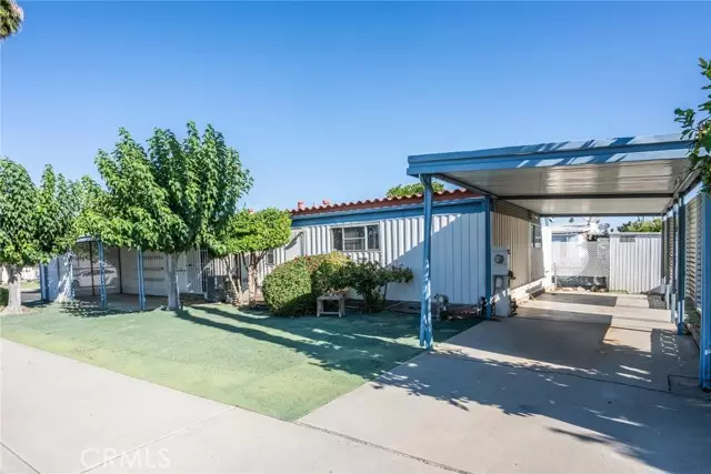 Hemet, CA 92545,990 Santa Elena Way