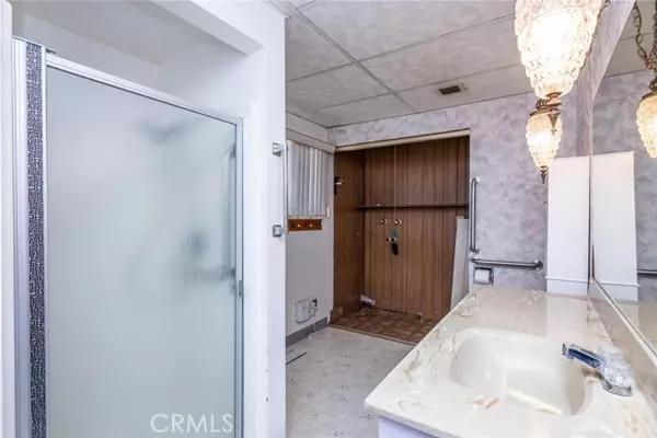 Hemet, CA 92545,990 Santa Elena Way