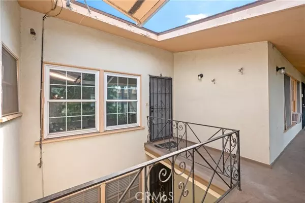 Long Beach, CA 90802,1280 E 4th Street #8