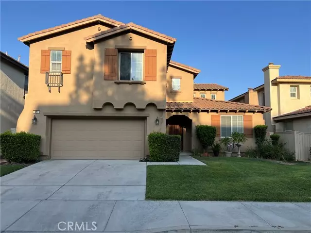 21 Plaza Modena, Lake Elsinore, CA 92532