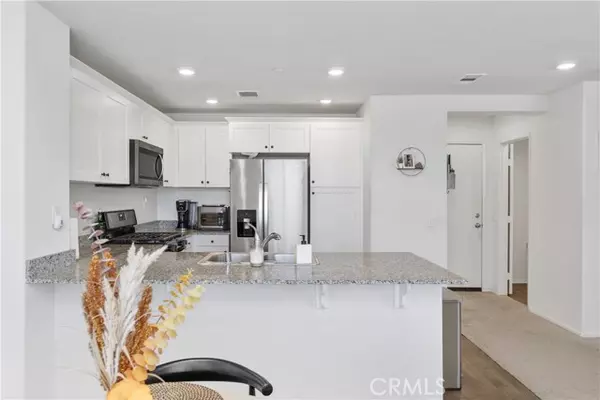 Murrieta, CA 92563,28460 Songbird St #2103