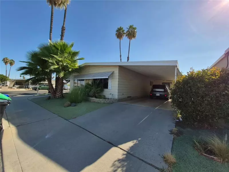 1006 San Nicholas Street, Hemet, CA 92544