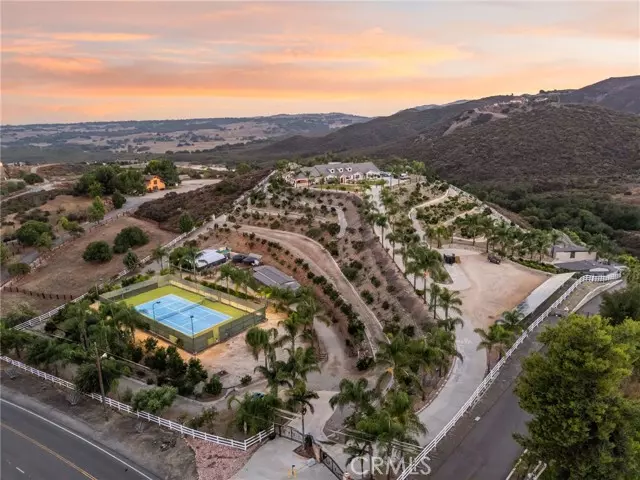 35751 Avenida La Cresta, Murrieta, CA 92572