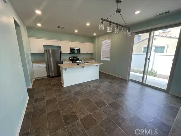 Menifee, CA 92584,30433 Village Knoll DR