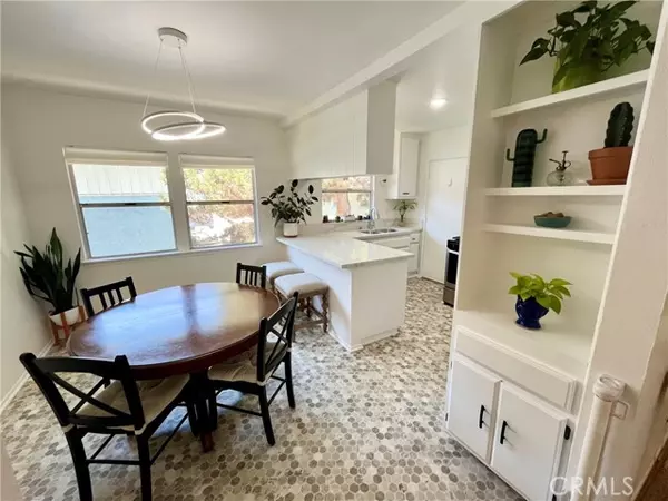 Los Angeles, CA 90016,5829 Bowcroft #4