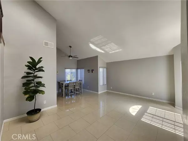 Murrieta, CA 92562,39411 Dapple