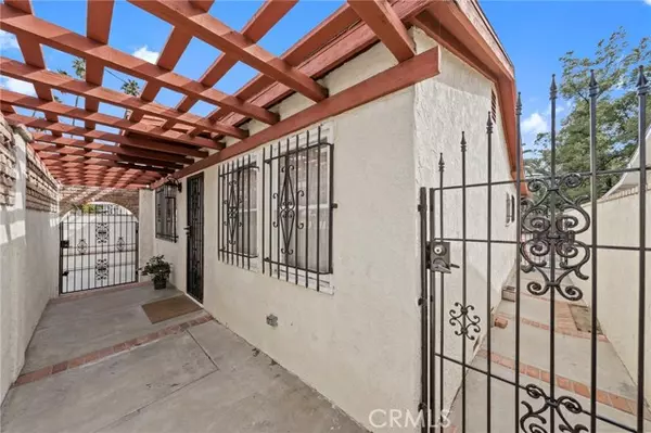 Hemet, CA 92543,411 W Acacia