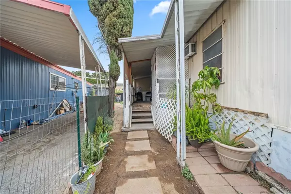 San Bernardino, CA 92410,2640 W Rialto Avenue #20