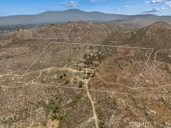 Hemet, CA 92543,2200 S State