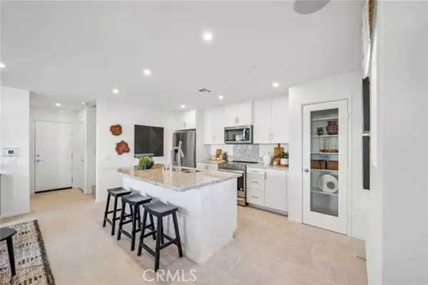 Fontana, CA 92336,16190 Lumia Way