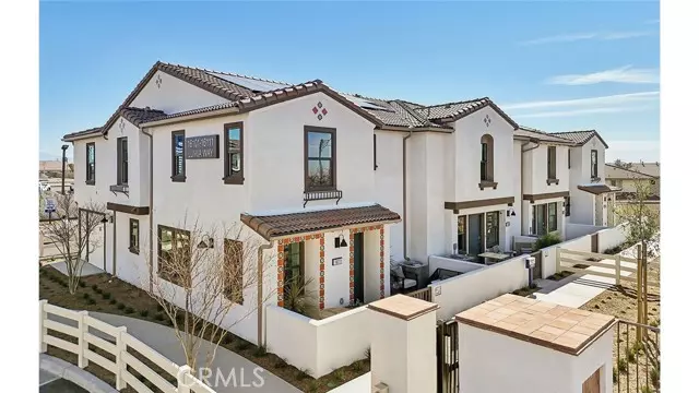 Fontana, CA 92336,16190 Lumia Way