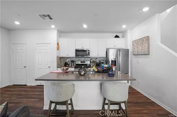 Canyon Country (santa Clarita), CA 91387,17037 Provo Lane