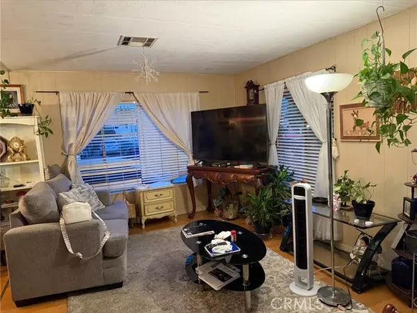 Bloomington, CA 92316,10701 Cedar #237