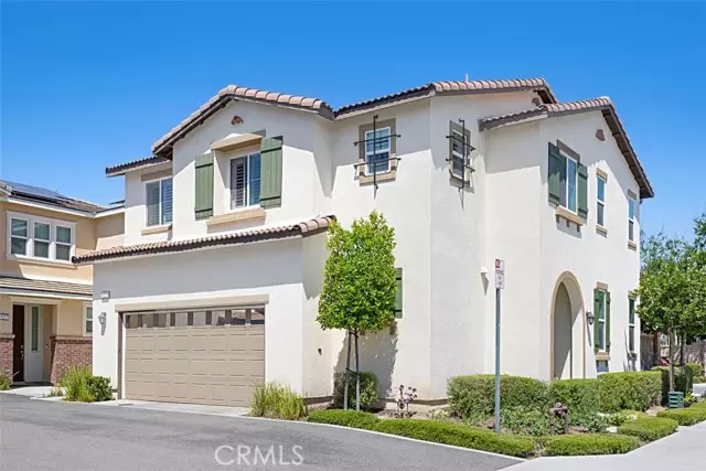 Murrieta, CA 92562,24213 Hazelnut