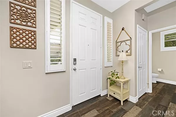 Murrieta, CA 92562,24213 Hazelnut