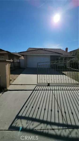 171 Oaktree, Perris, CA 92571