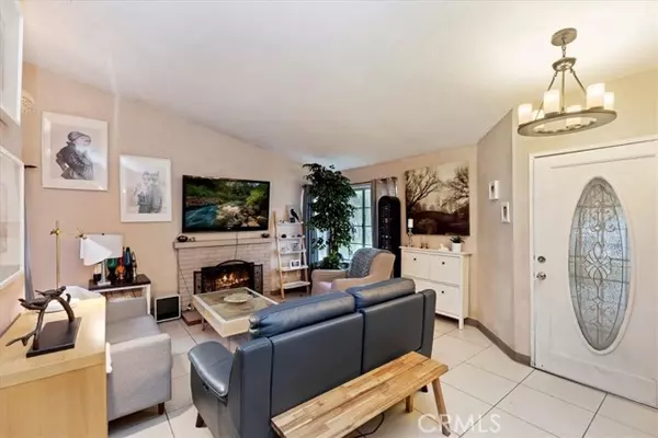 Rialto, CA 92376,156 S Loretta