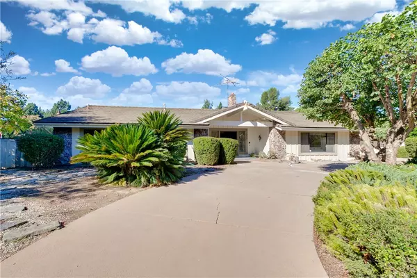 1807 Via Luna Drive, La Habra Heights, CA 90631