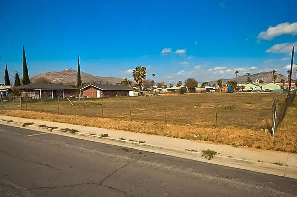 Moreno Valley, CA 92553,24296 Webster