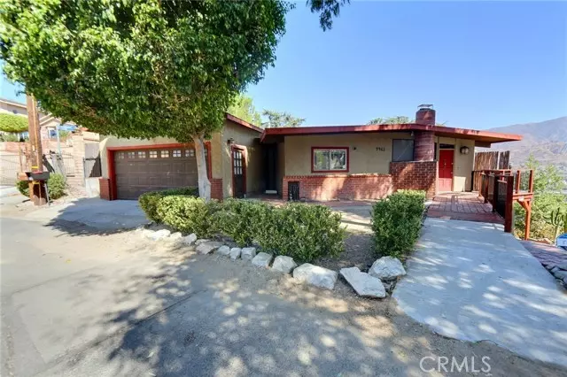 9461 Hillrose, Burbank, CA 91040