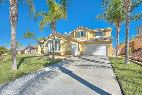 25 Volta Del Tintori Street, Lake Elsinore, CA 92532