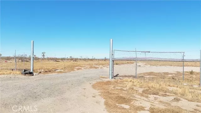 14326 Manada Road, Phelan, CA 92371