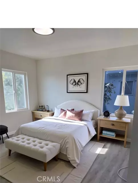 Los Angeles, CA 90004,127 S Oxford Avenue