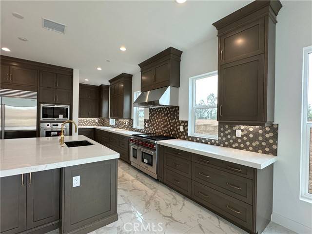 Chatsworth (los Angeles), CA 91311,20425 Edgewood Court