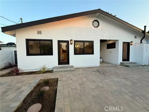 Van Nuys (los Angeles), CA 91406,17037 Covello Street