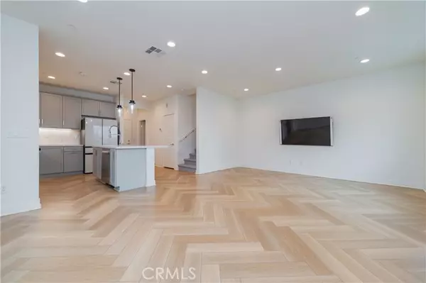 Ontario, CA 91761,4036 E Peony Paseo #7