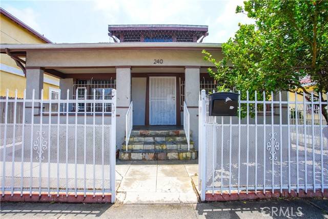 240 E Gage Avenue, Los Angeles, CA 90003