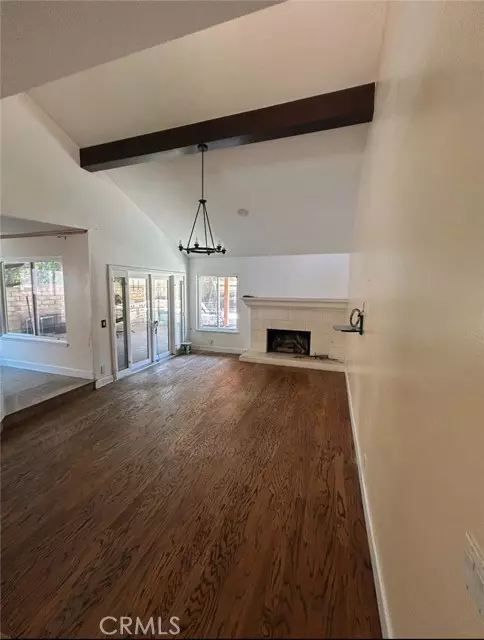 West Hills (los Angeles), CA 91304,23774 Burton Street