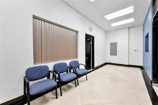 West Covina, CA 91790,550 S Glendora Avenue