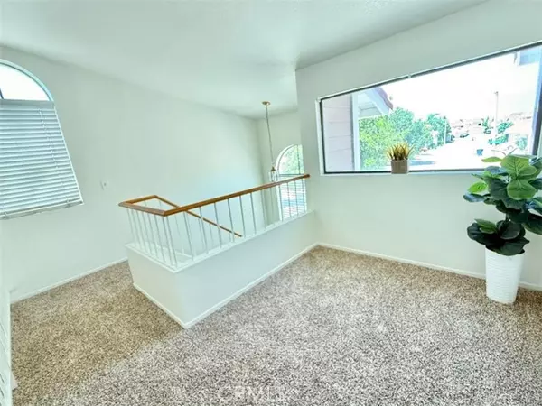 San Bernardino, CA 92408,1387 Sycamore Lane