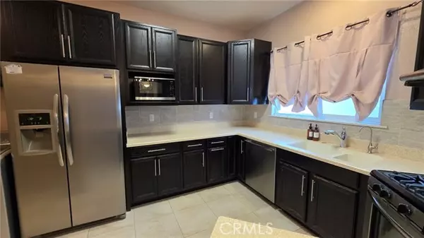 Pomona, CA 91766,17 Blackbird Lane