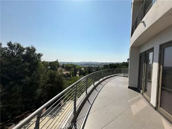 Calabasas, CA 91302,5077 Schumacher Road