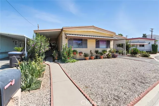 39 Round Table Drive, Riverside, CA 92507