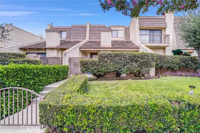 18403 Collins Street #B, Tarzana (los Angeles), CA 91356