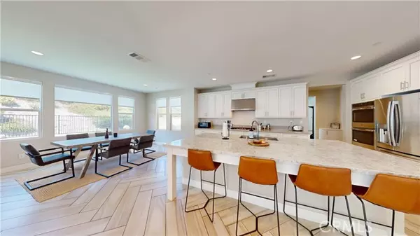 Canyon Country (santa Clarita), CA 91387,18732 Juniper Springs Dr