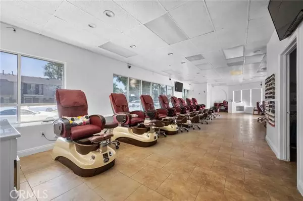 West Covina, CA 91790,550 S Glendora Avenue