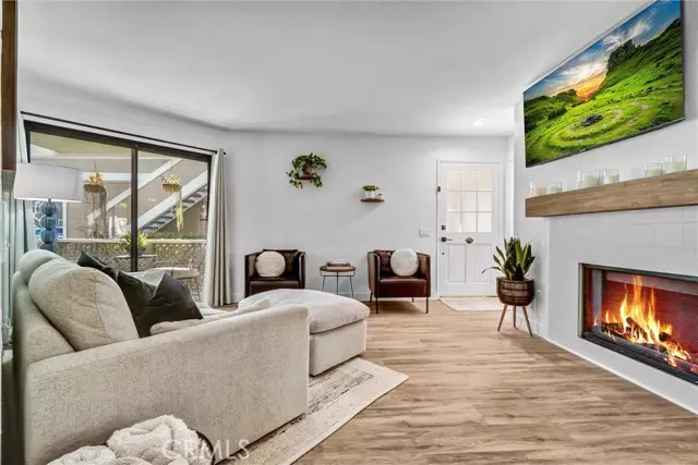 Aliso Viejo, CA 92656,15 Abbey Lane #337