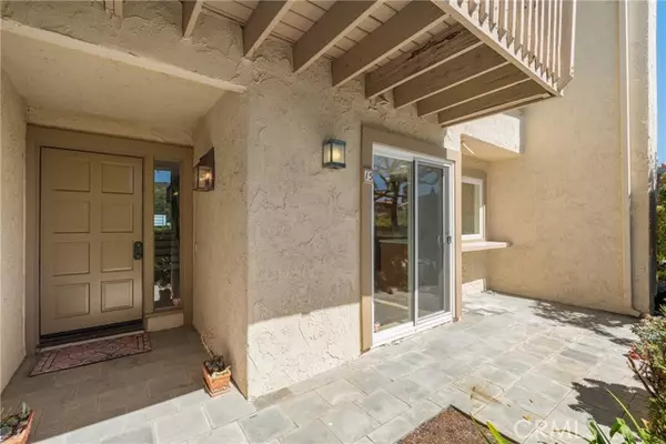 Rancho Palos Verdes, CA 90275,15 Hilltop Circle