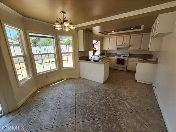 Fontana, CA 92336,6902 Blanchard Avenue